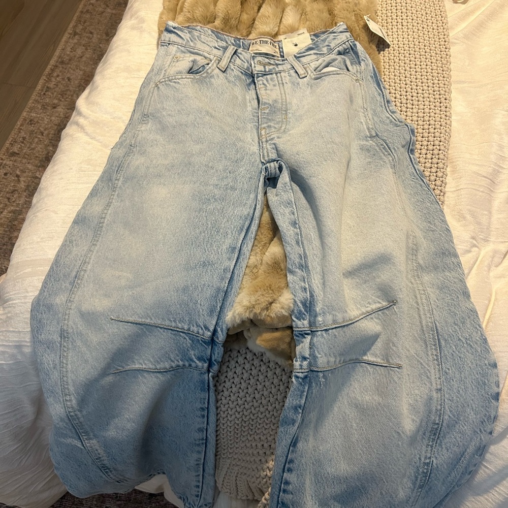 Free People Barrel leg jeans, NWT